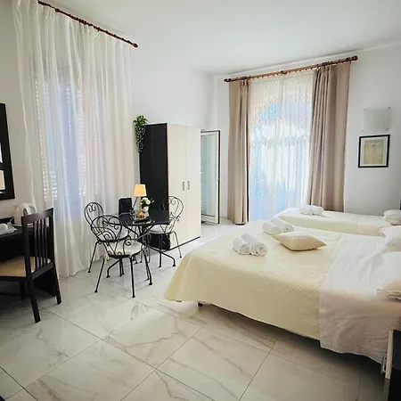 La Maison Rose Guest house *
